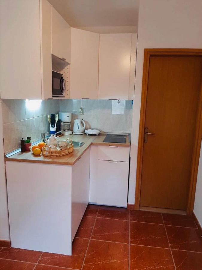 Apartments Barbaresko Lumbarda Bagian luar foto