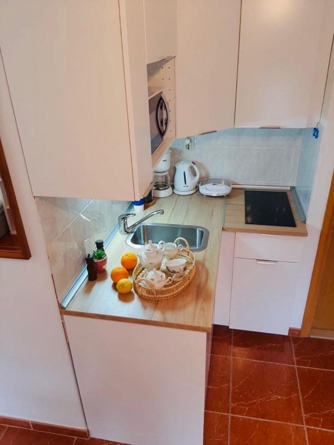 Apartments Barbaresko Lumbarda Bagian luar foto