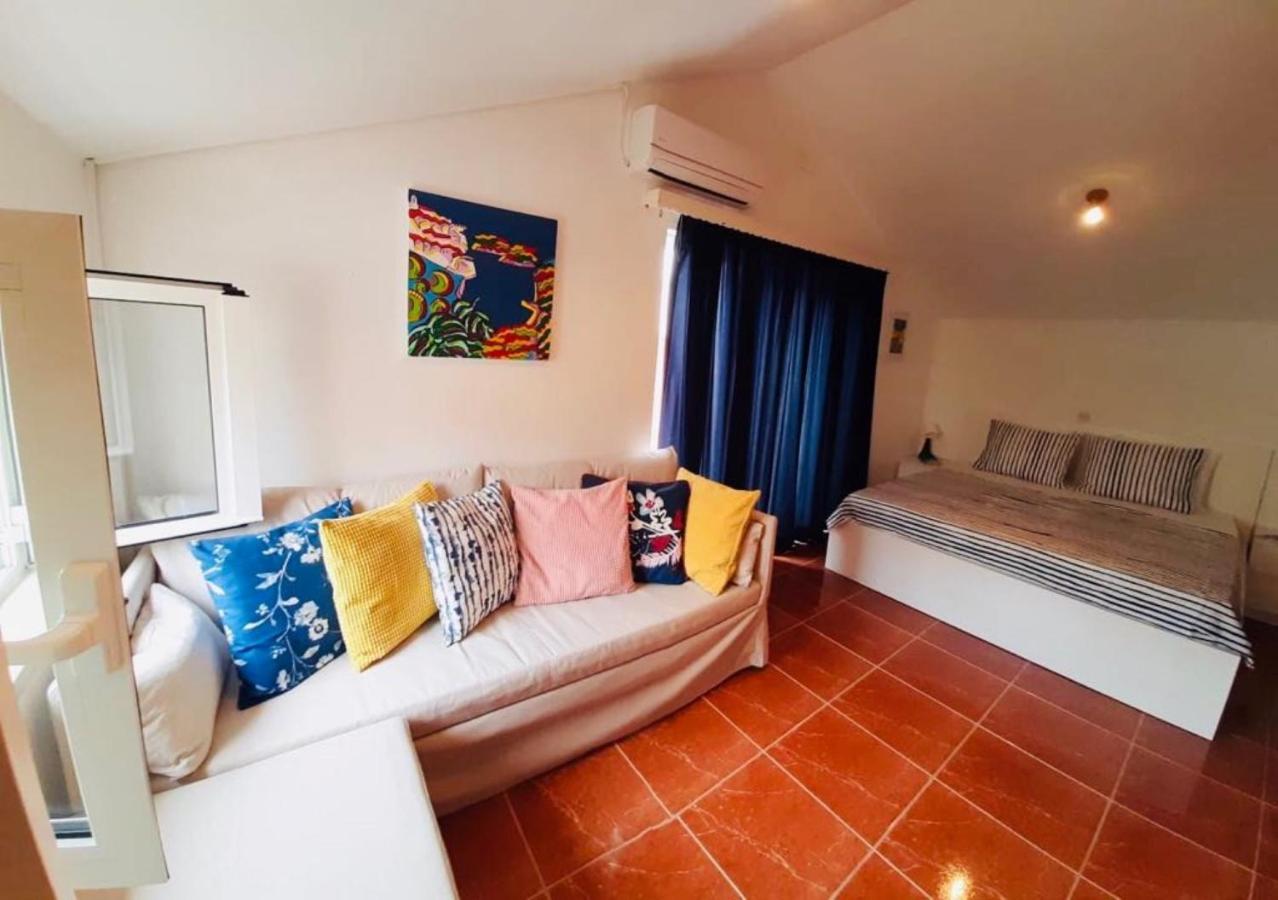 Apartments Barbaresko Lumbarda Bagian luar foto