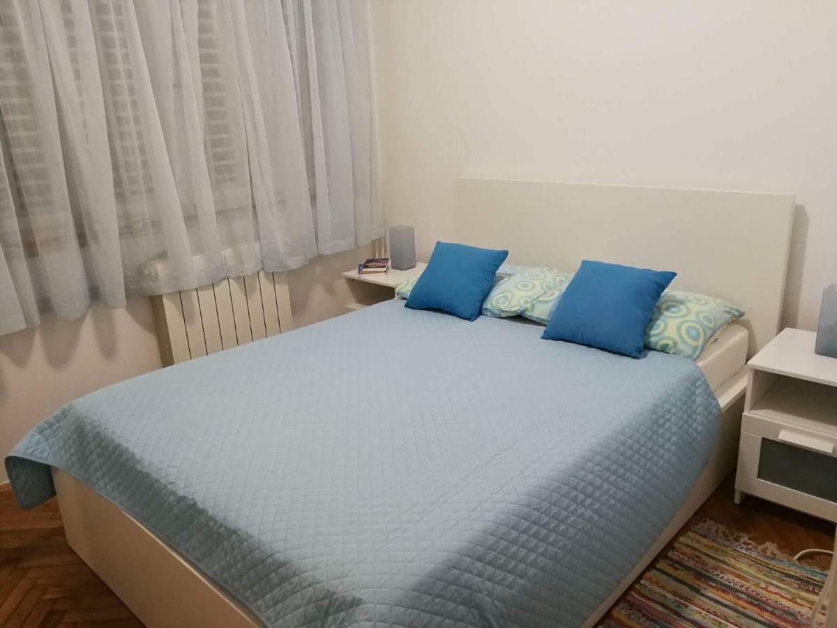 Apartments Barbaresko Lumbarda Bagian luar foto