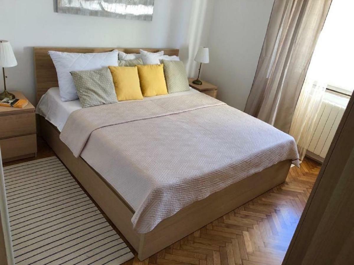Apartments Barbaresko Lumbarda Bagian luar foto